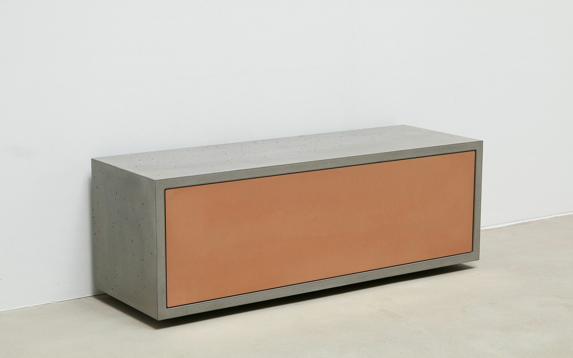 Beton-Lowboard, grau, Kupfer-Front, 120 cm